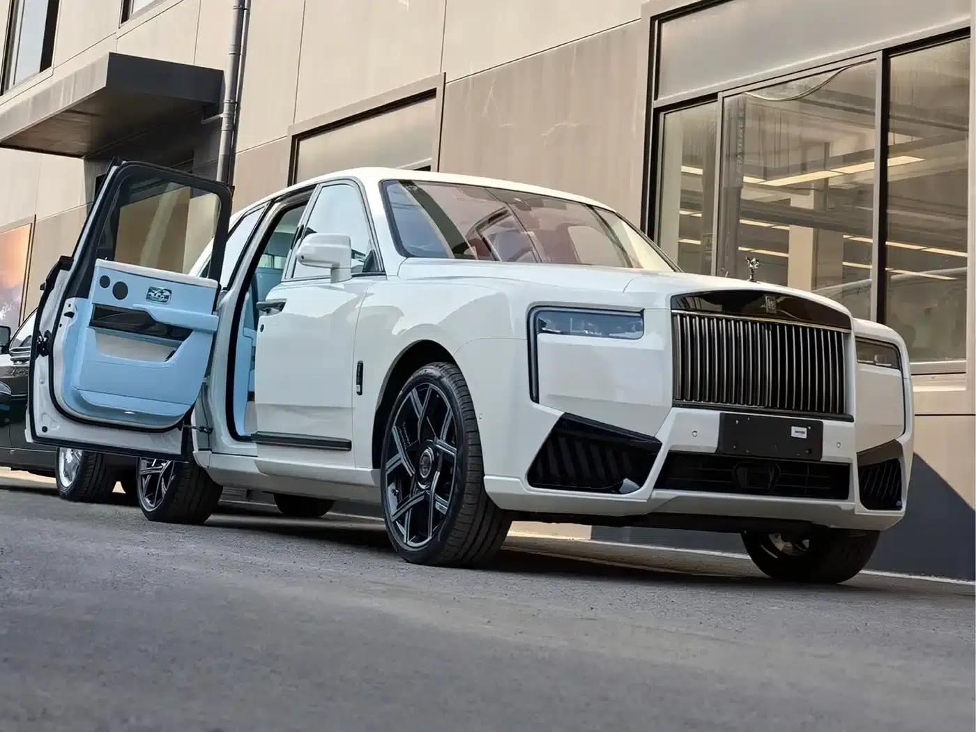 2024 Cullinan Black Badge — миниатюра 12
