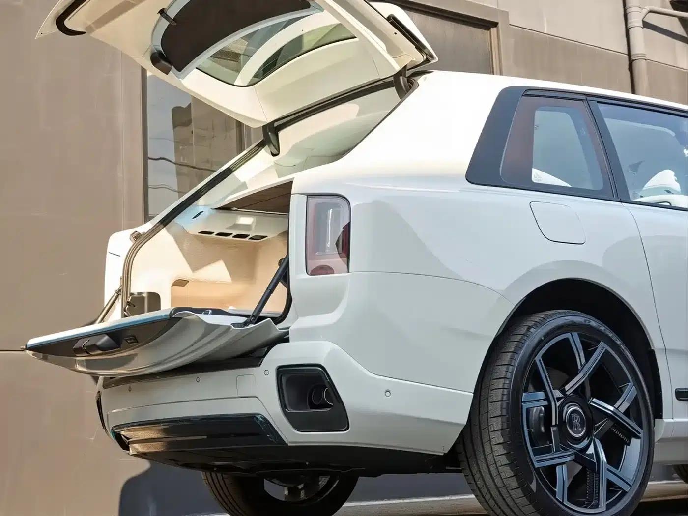 2024 Cullinan Black Badge — миниатюра 19