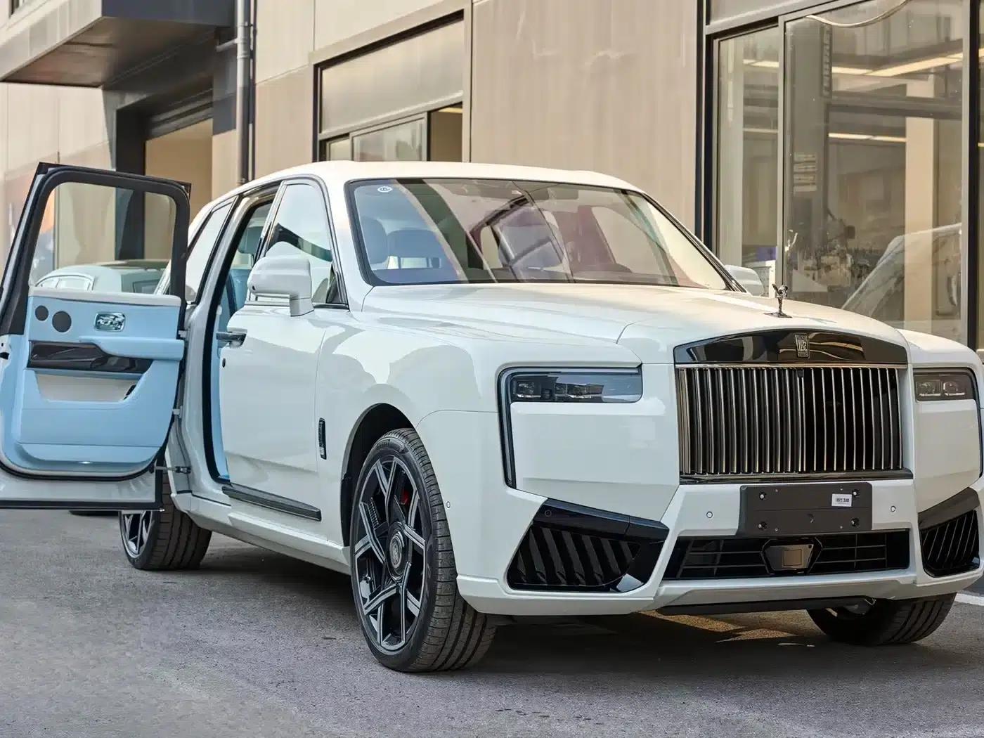 2024 Cullinan Black Badge — миниатюра 3