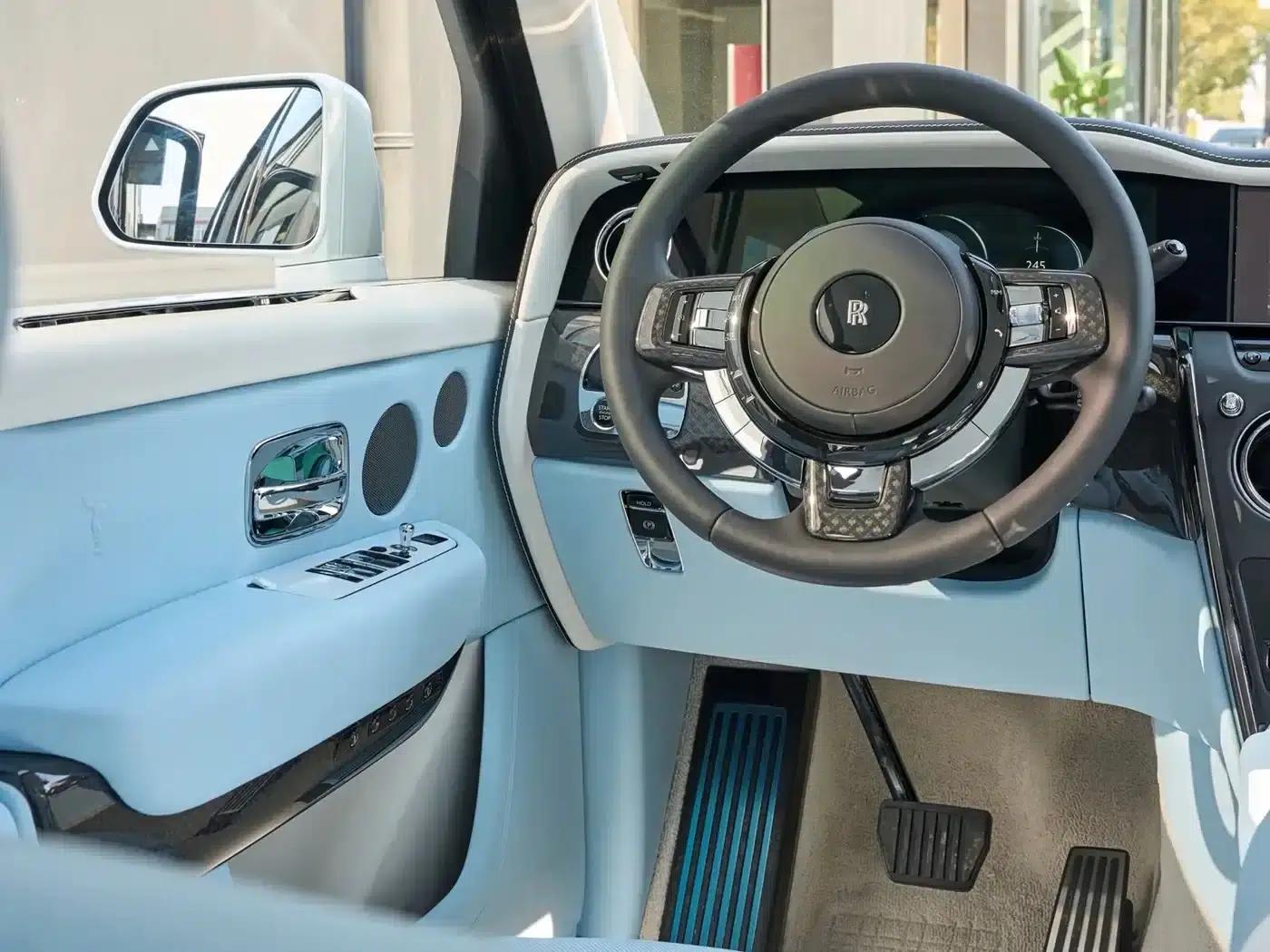 2024 Cullinan Black Badge — миниатюра 8
