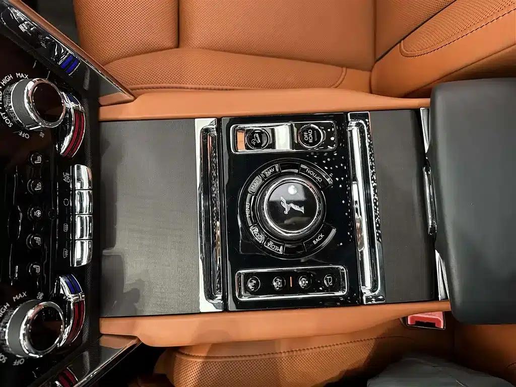 2018 Cullinan, four-seater version — миниатюра 12