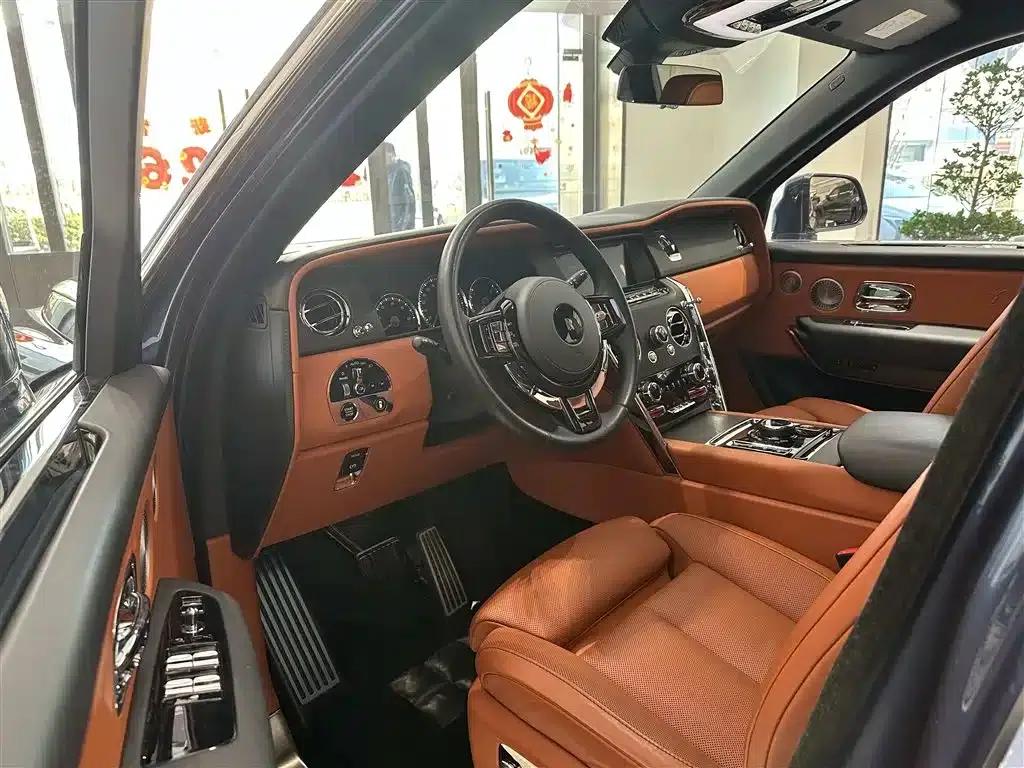 2018 Cullinan, four-seater version — миниатюра 13