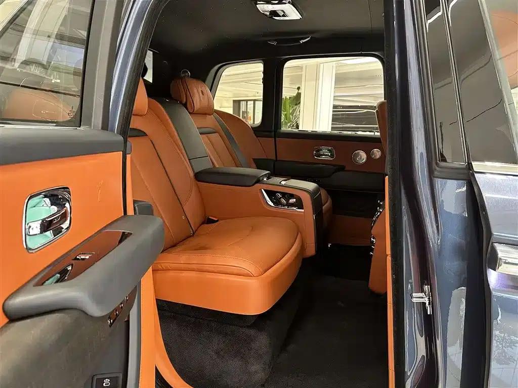 2018 Cullinan, four-seater version — миниатюра 18