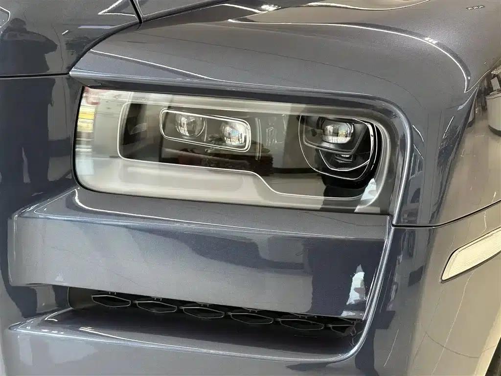 2018 Cullinan, four-seater version — миниатюра 4