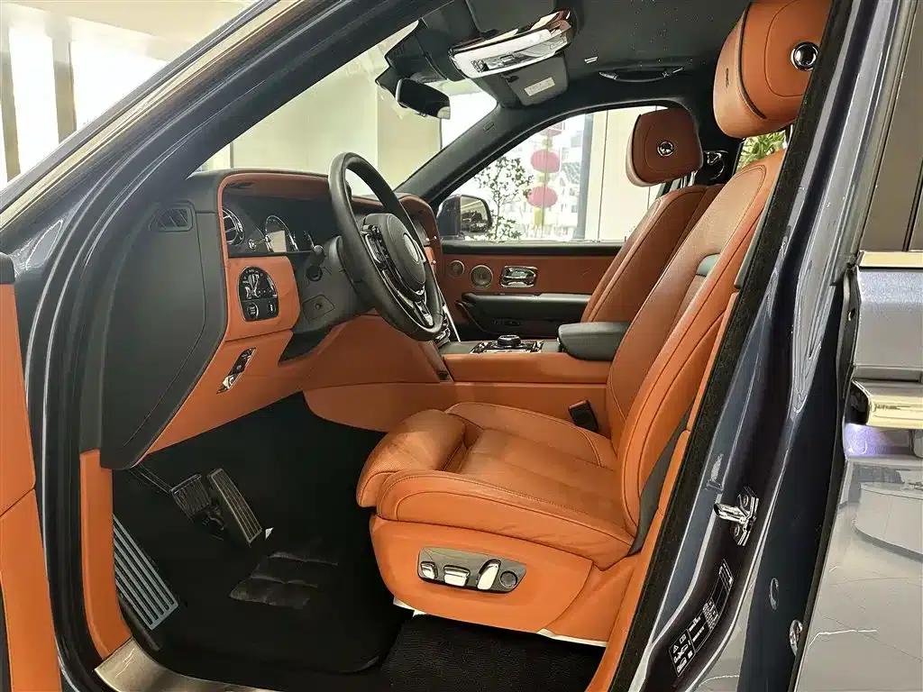 2018 Cullinan, four-seater version — миниатюра 6