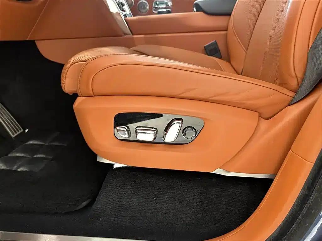 2018 Cullinan, four-seater version — миниатюра 7