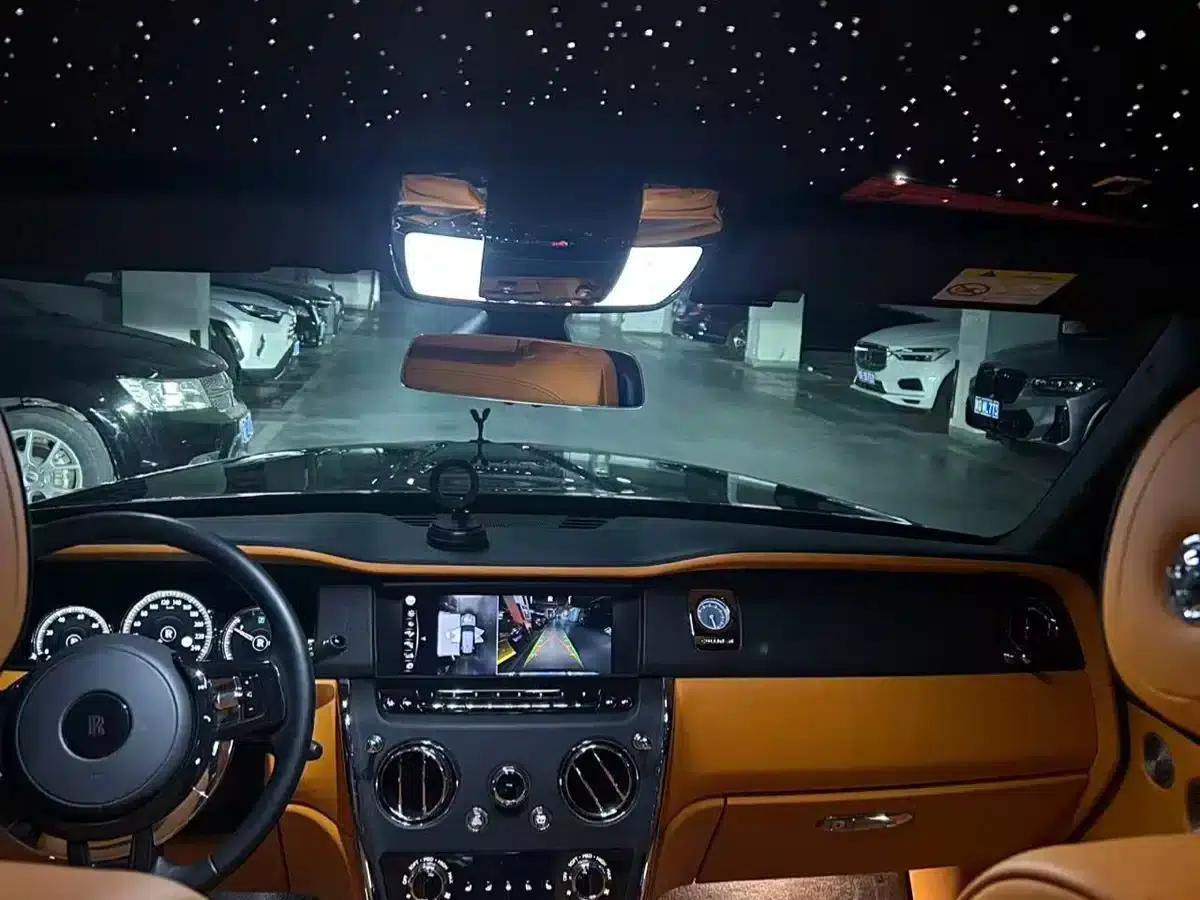 2018 Cullinan, four-seater version — миниатюра 11