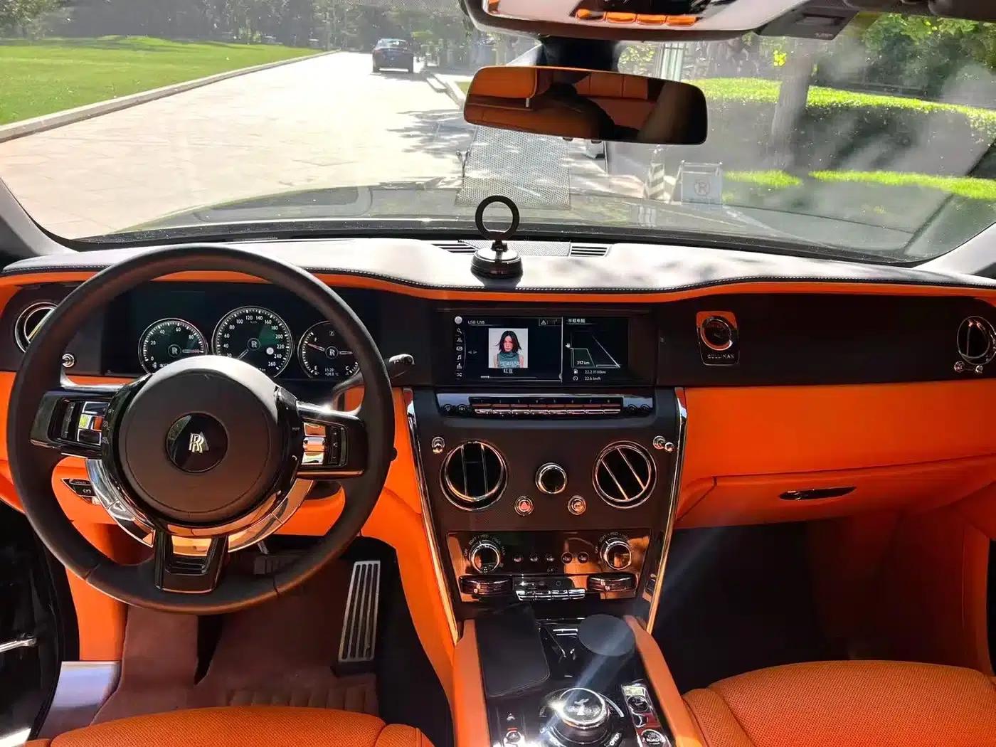 2018 Cullinan, four-seater version — миниатюра 7