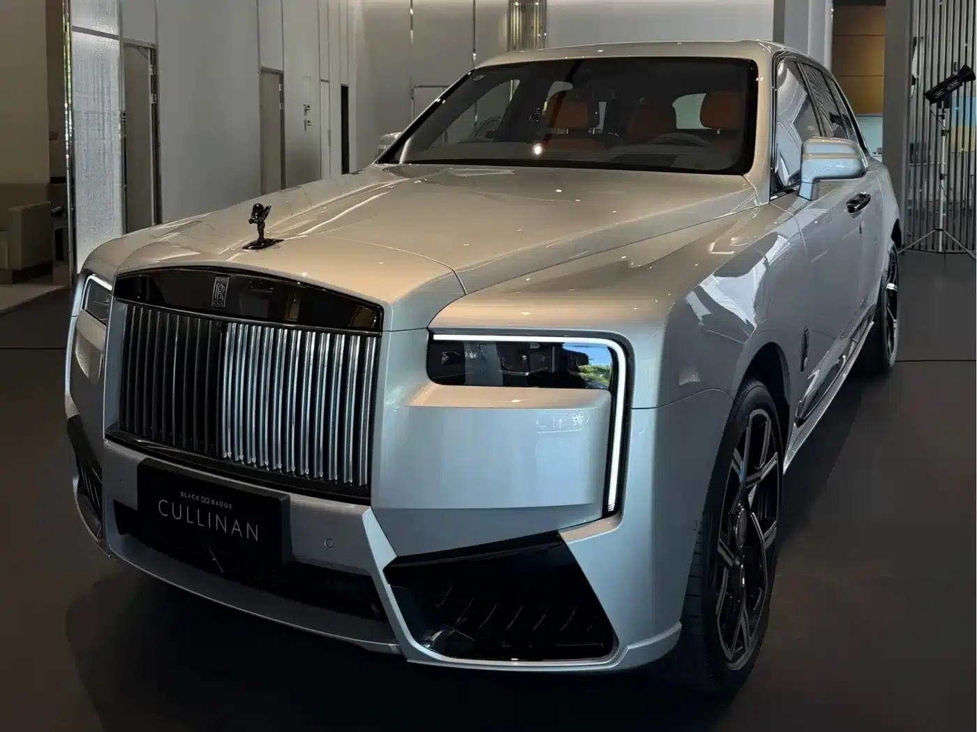 2024 Cullinan Black Badge — миниатюра 1