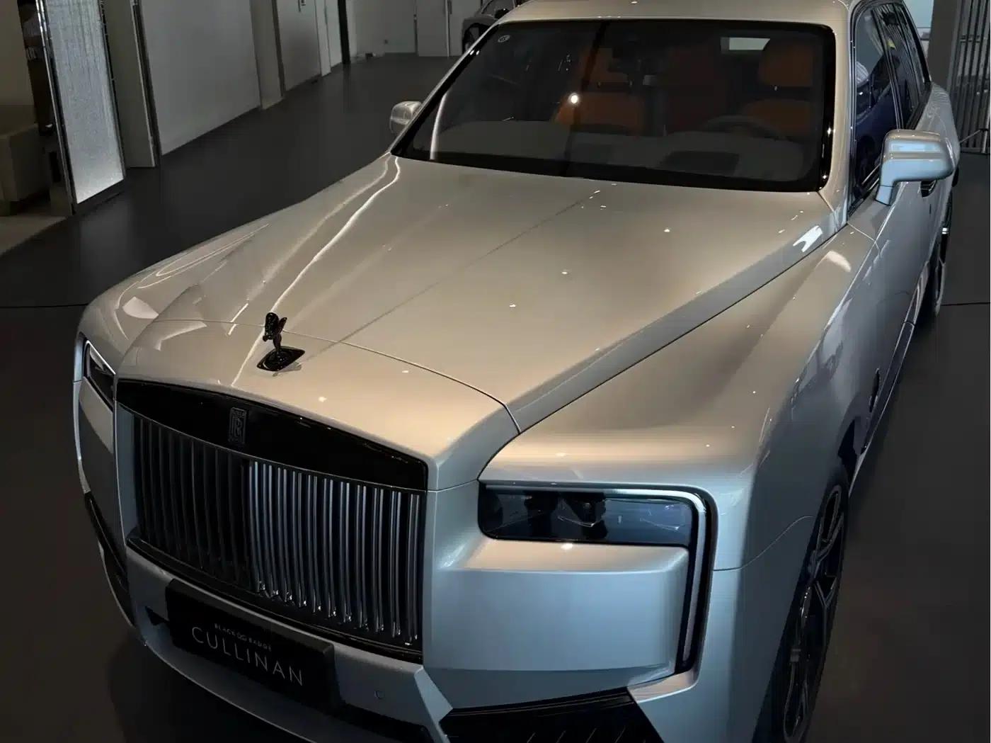 2024 Cullinan Black Badge — миниатюра 2