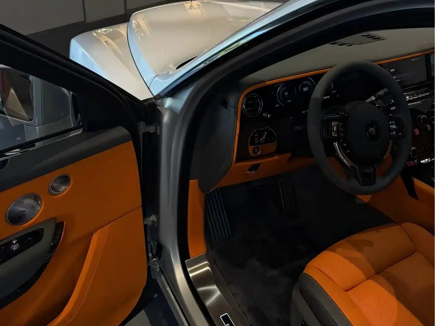 2024 Cullinan Black Badge — миниатюра 11
