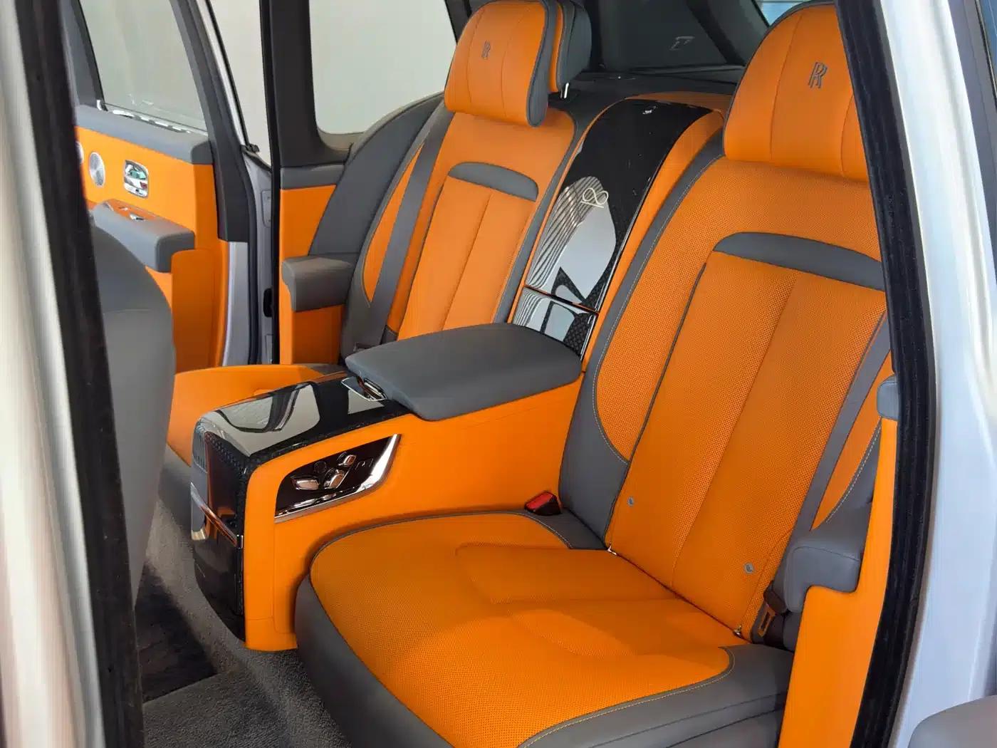 2024 Cullinan Black Badge — миниатюра 8