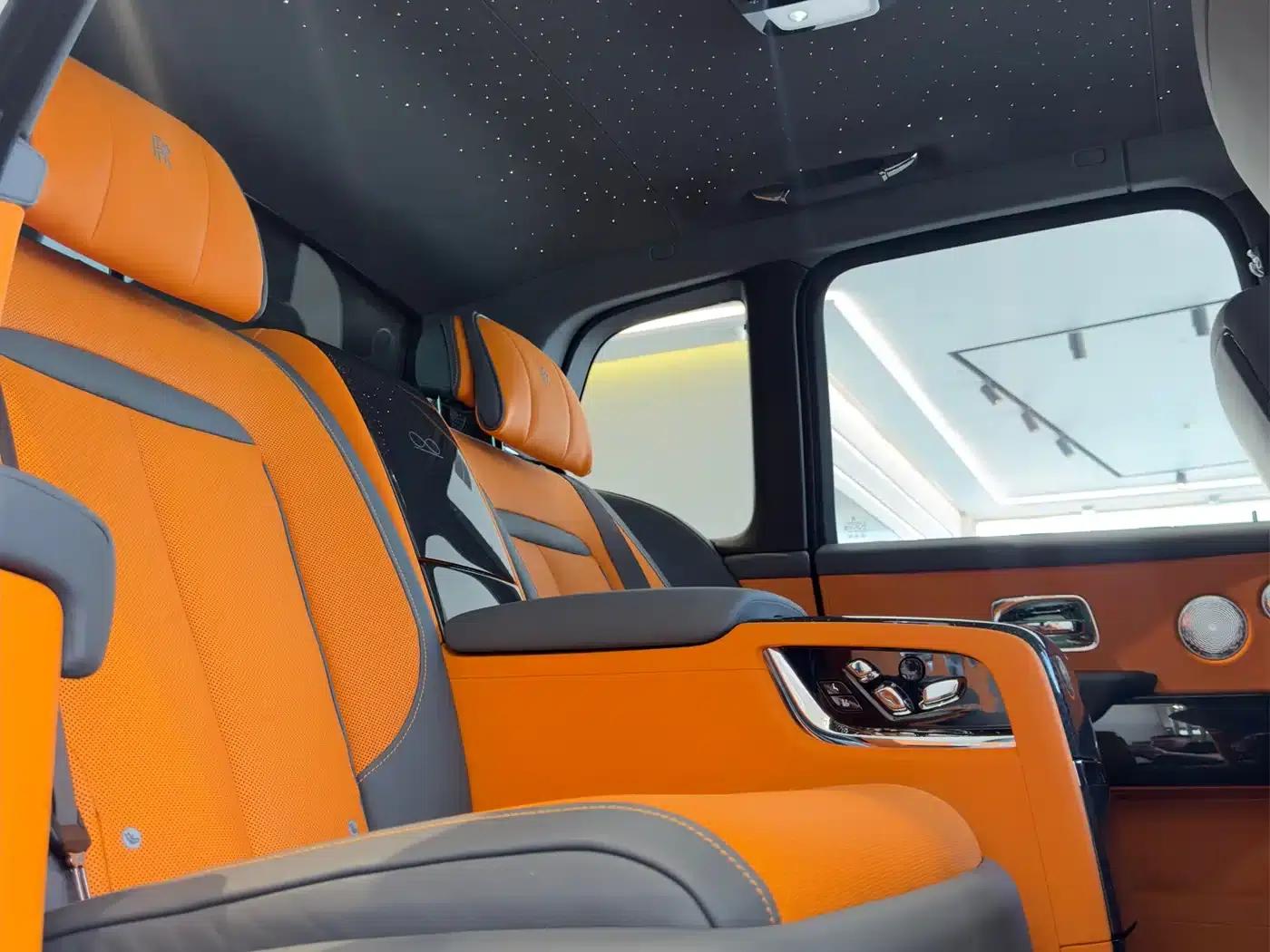 2024 Cullinan Black Badge — миниатюра 10