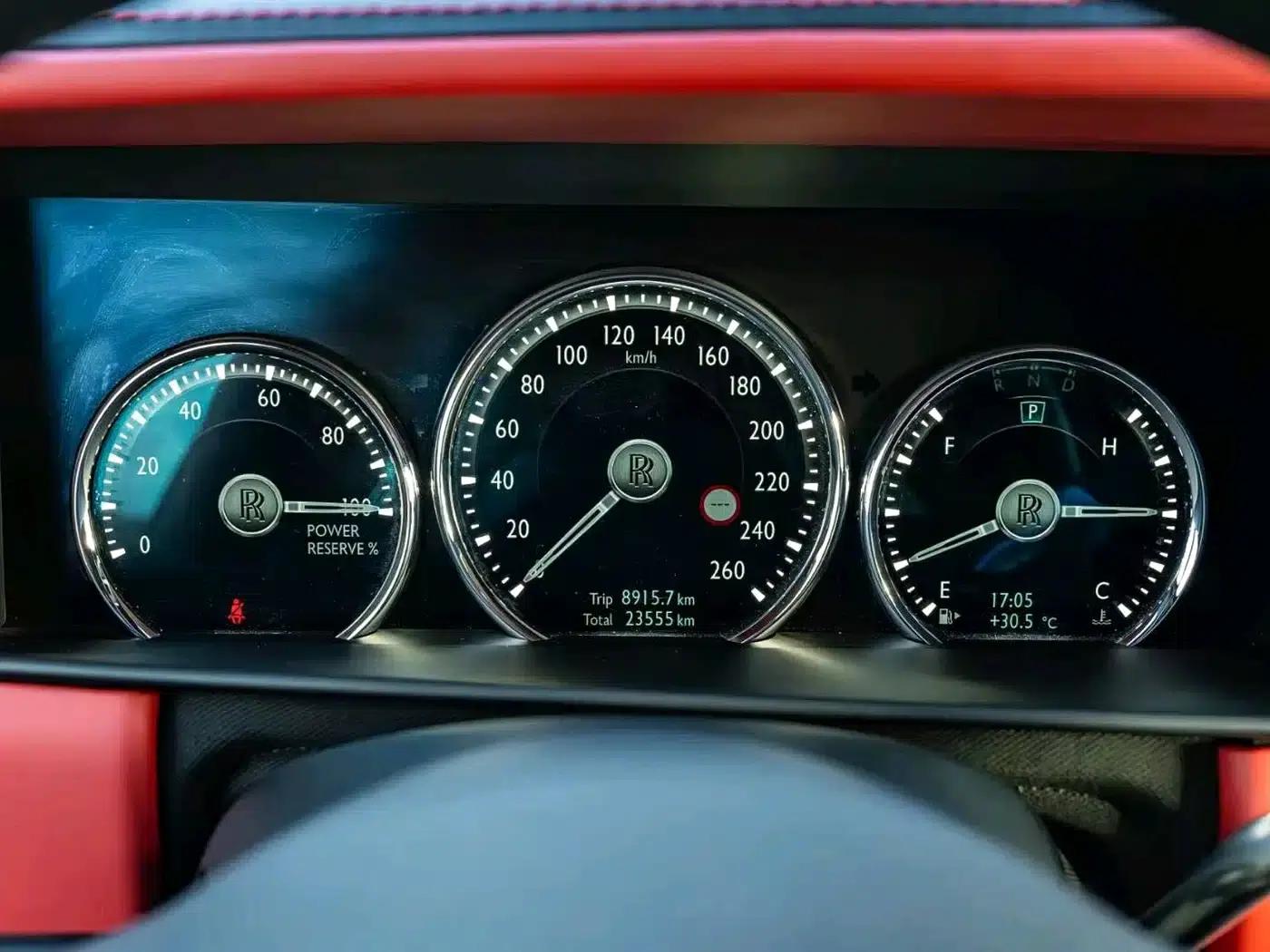 2018 Cullinan, four-seater version — миниатюра 5