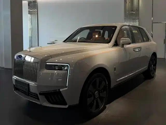 2024 Cullinan, four-seater version