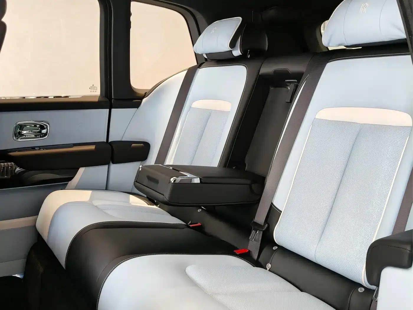 2024 Cullinan Black Badge — миниатюра 3