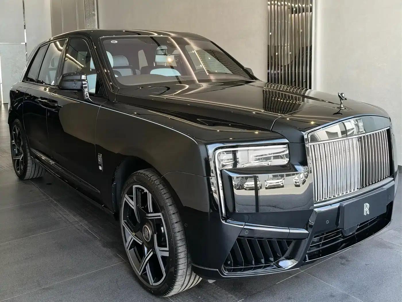 2024 Cullinan Black Badge — миниатюра 4