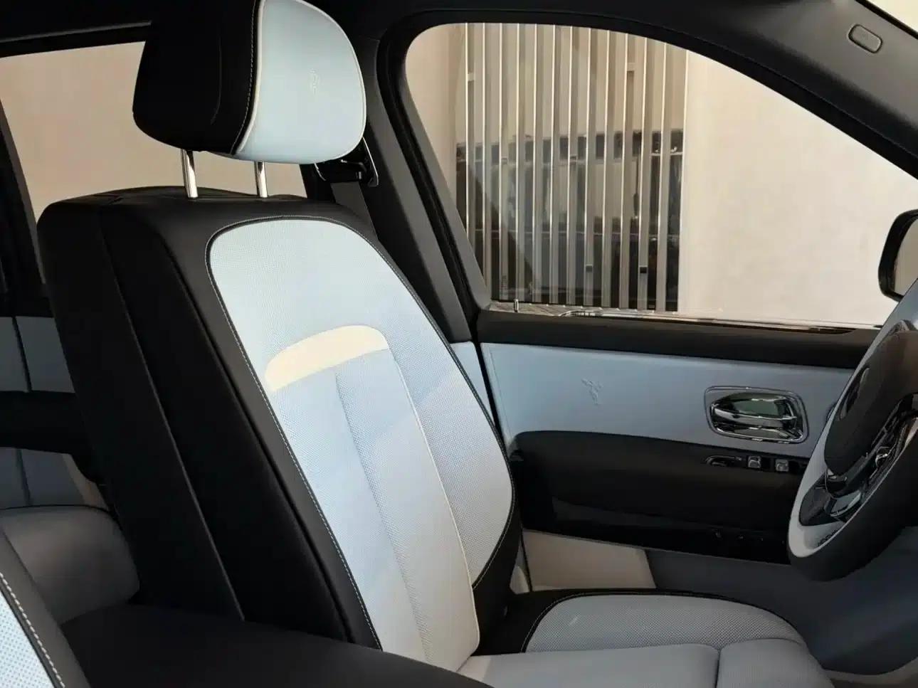 2024 Cullinan Black Badge — миниатюра 8
