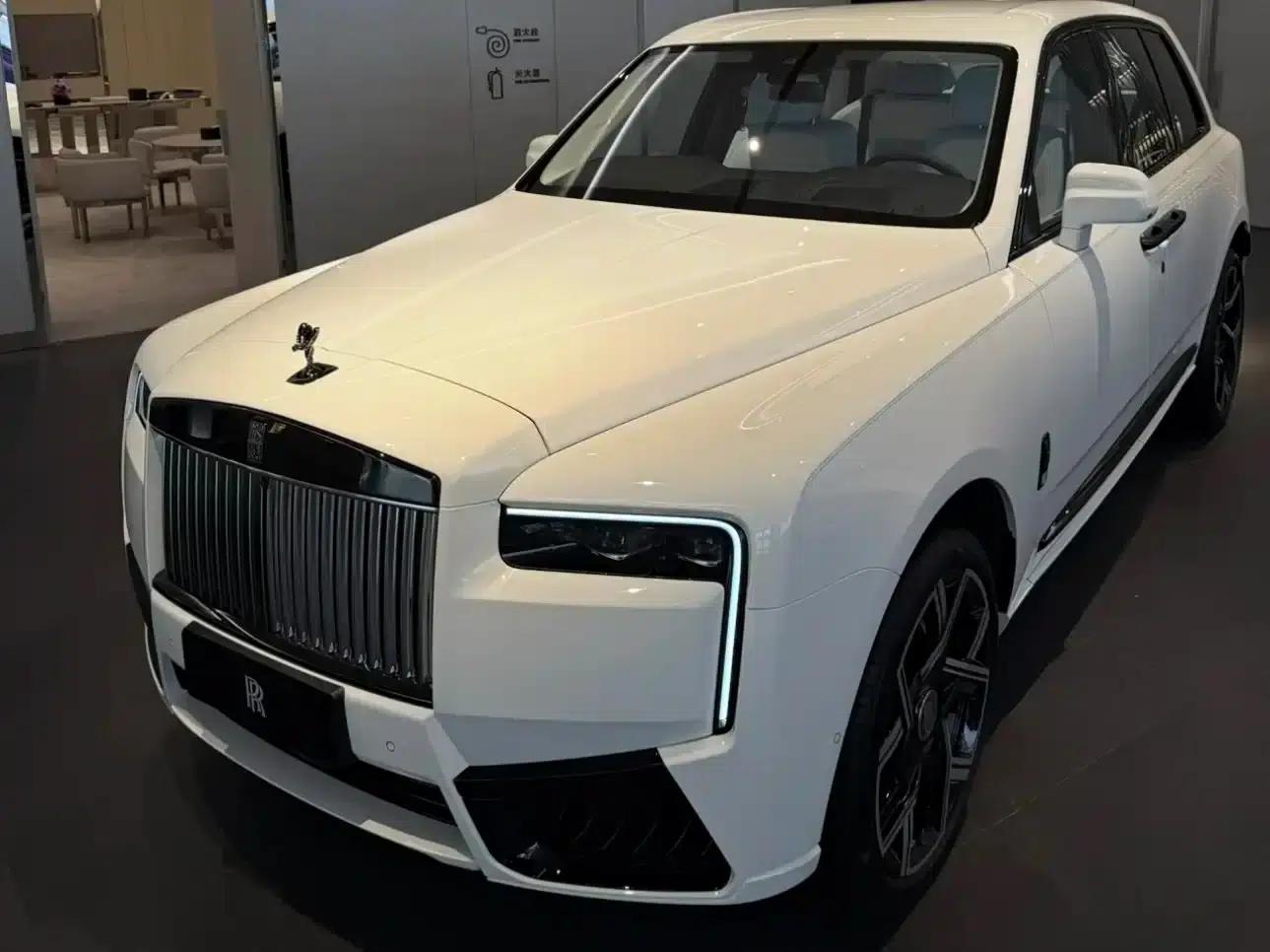 2024 Cullinan Black Badge — миниатюра 1