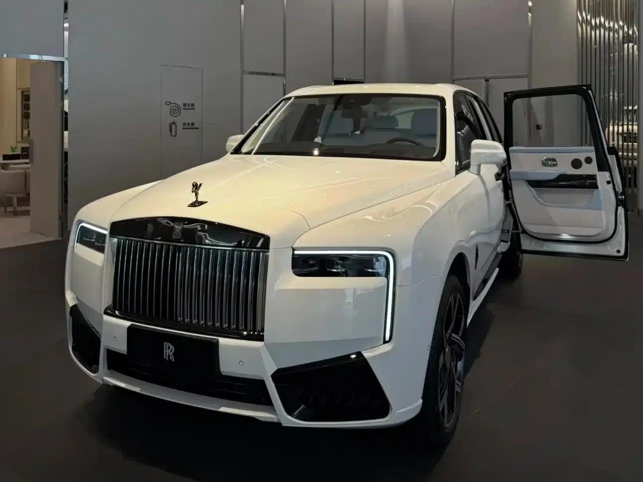 2024 Cullinan Black Badge — миниатюра 2