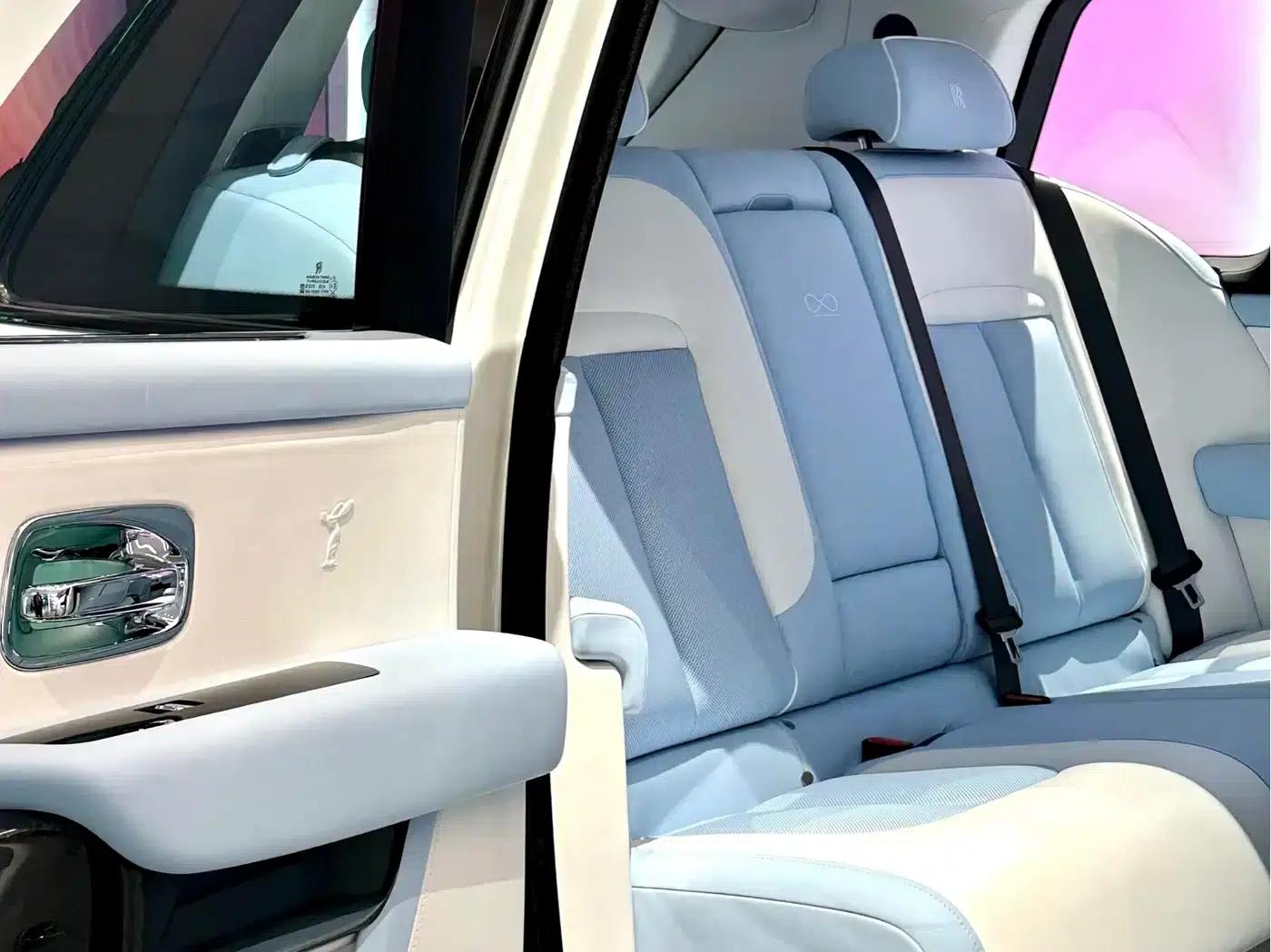 2024 Cullinan Black Badge — миниатюра 4