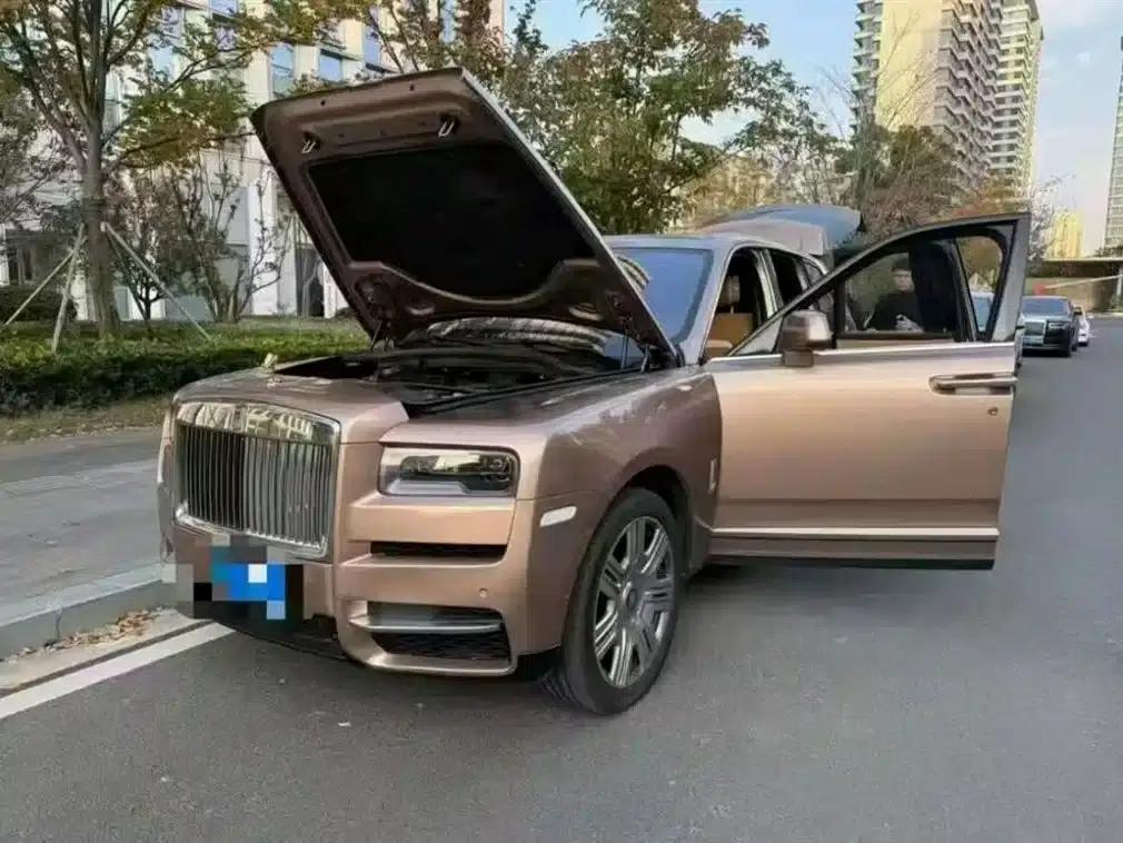 2018 Cullinan, four-seater version — миниатюра 2