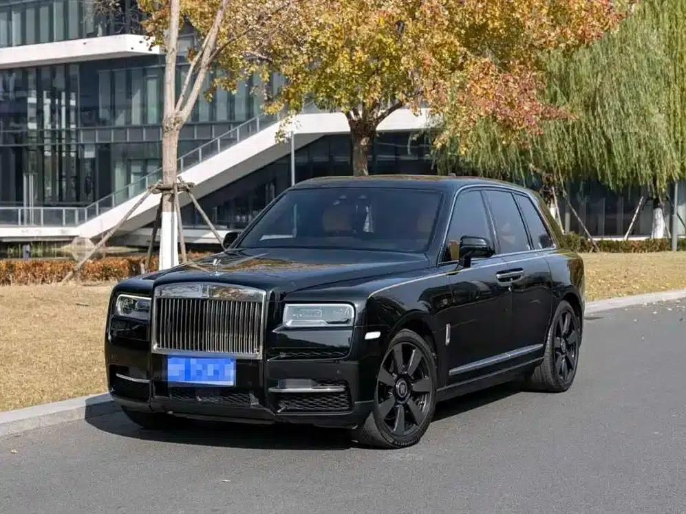 2018 Cullinan, four-seater version — миниатюра 1