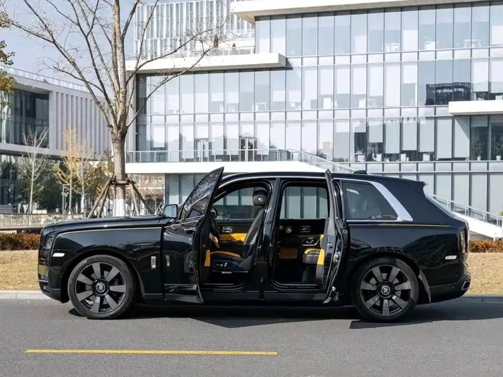 2018 Cullinan, four-seater version — миниатюра 3
