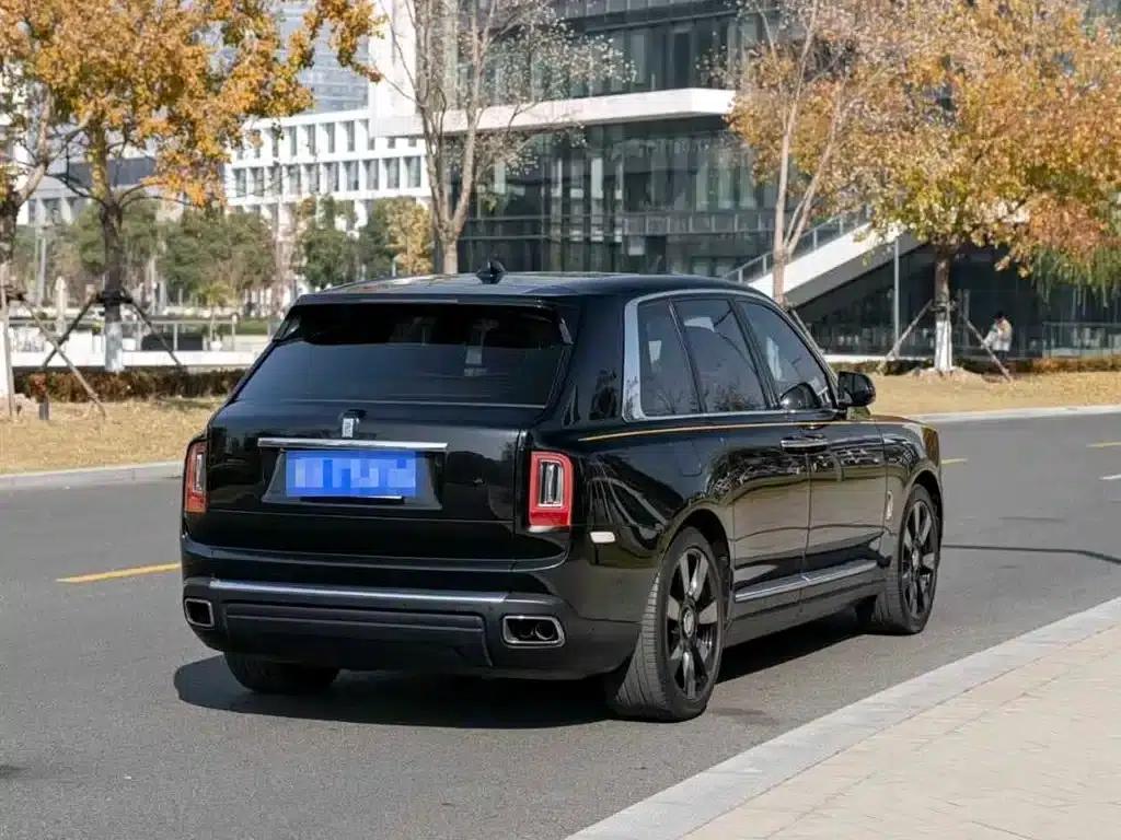 2018 Cullinan, four-seater version — миниатюра 4