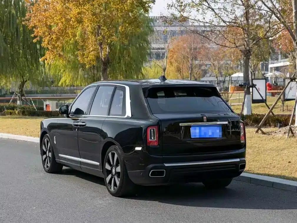 2018 Cullinan, four-seater version — миниатюра 5