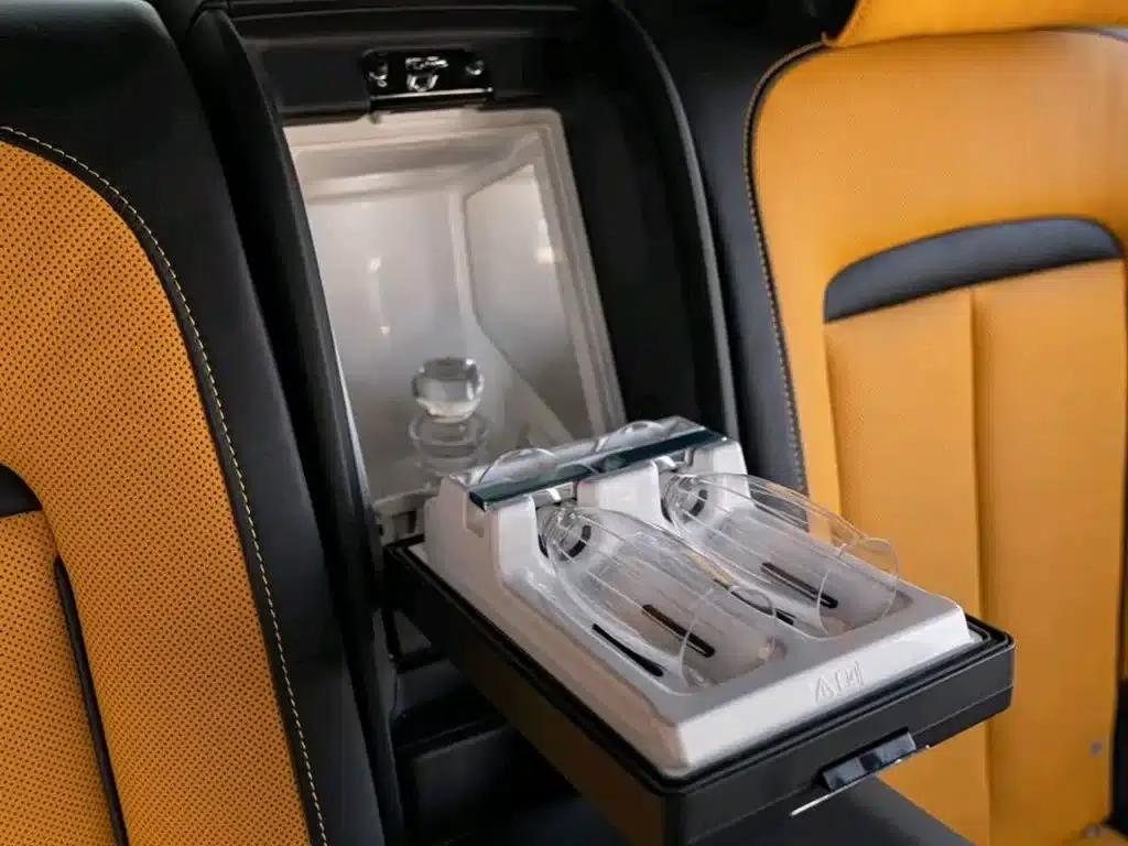 2018 Cullinan, four-seater version — миниатюра 6
