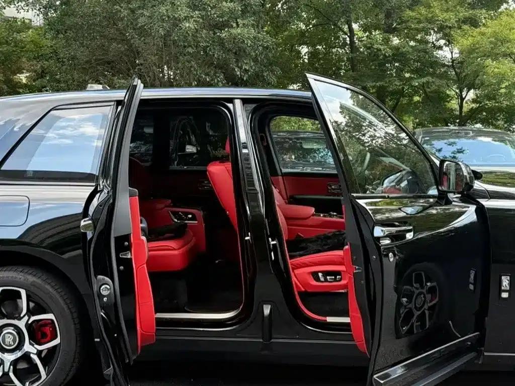 2018 Cullinan, four-seater version — миниатюра 12
