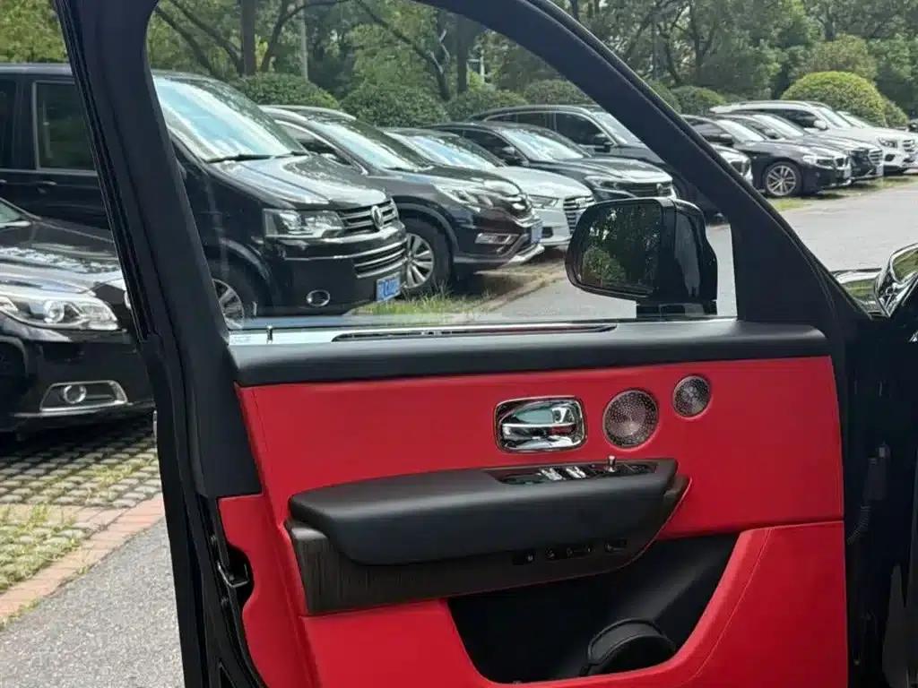 2018 Cullinan, four-seater version — миниатюра 7