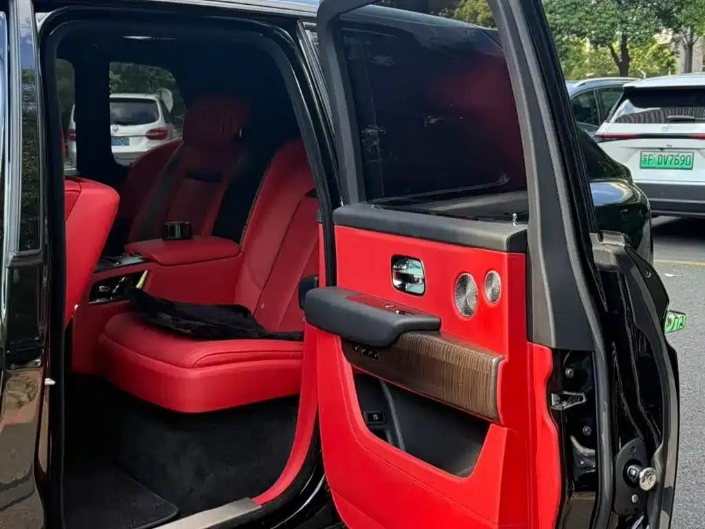 2018 Cullinan, four-seater version — миниатюра 8