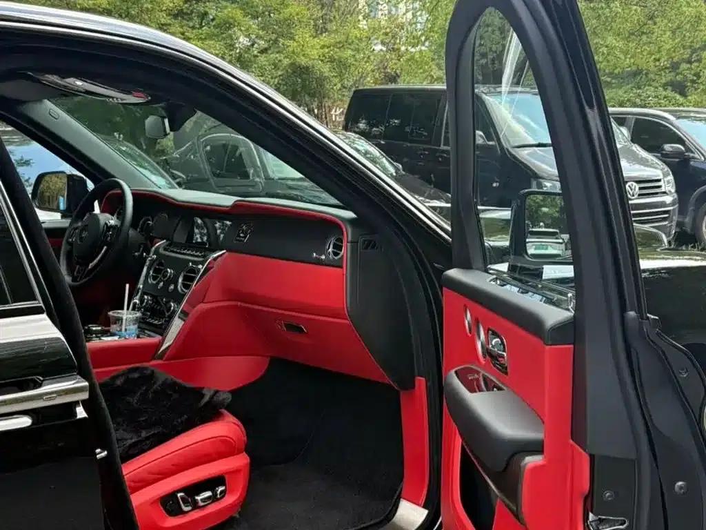 2018 Cullinan, four-seater version — миниатюра 10