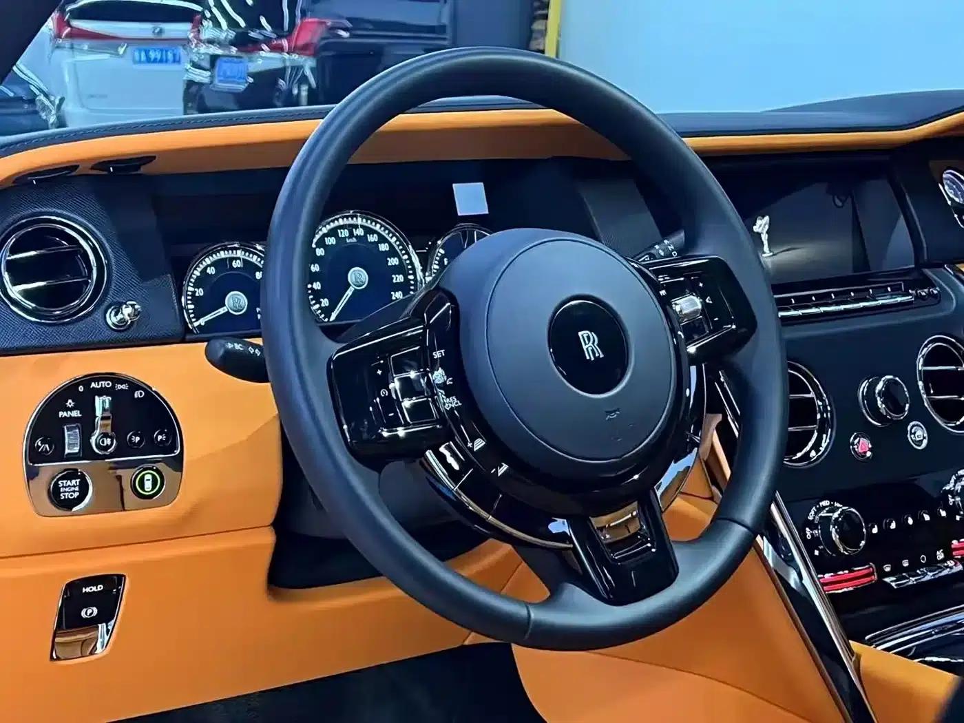 2018 Cullinan, four-seater version — миниатюра 2