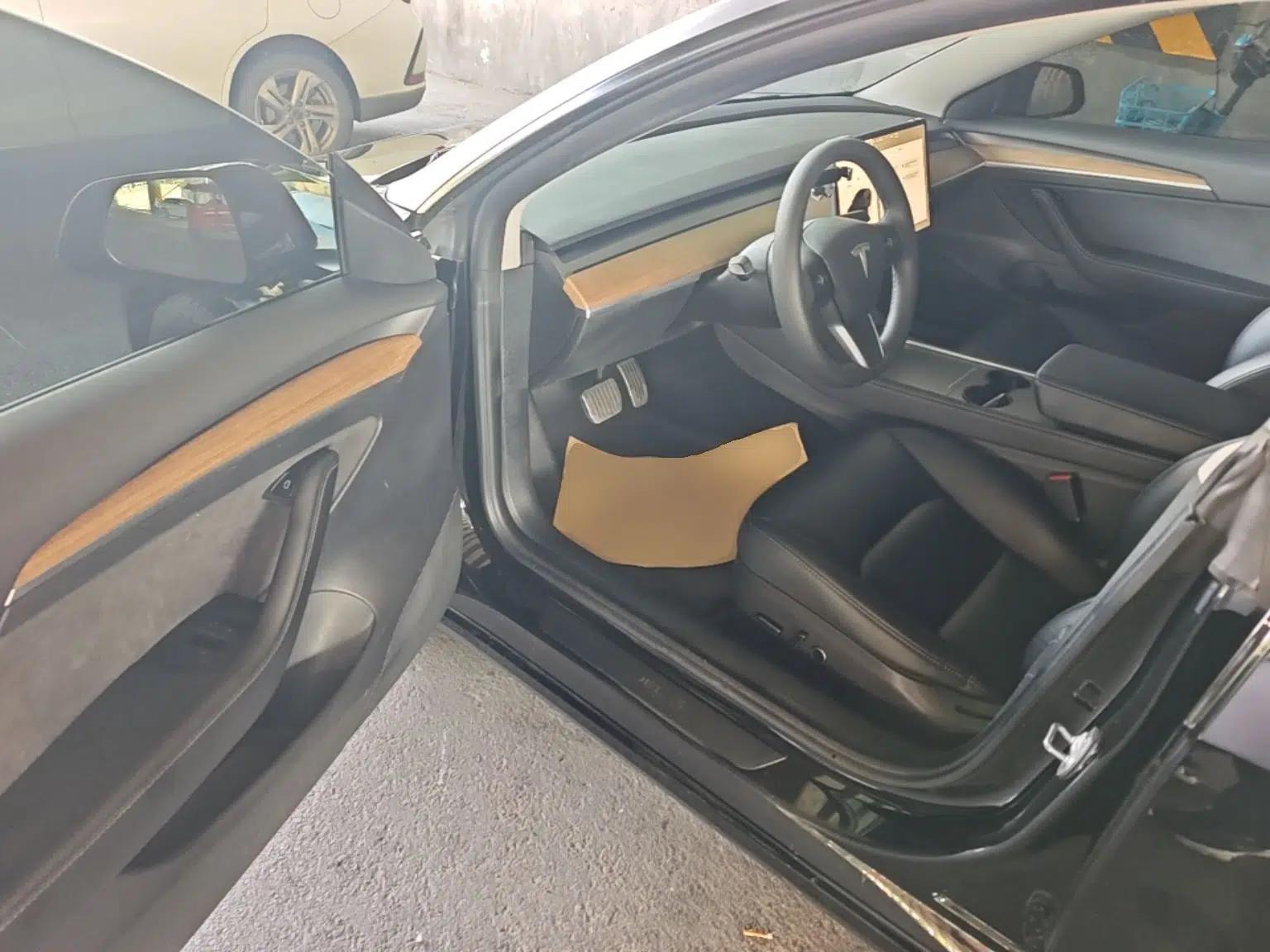 Tesla Model 3 2022 Rear-Wheel-Drive Version — миниатюра 19