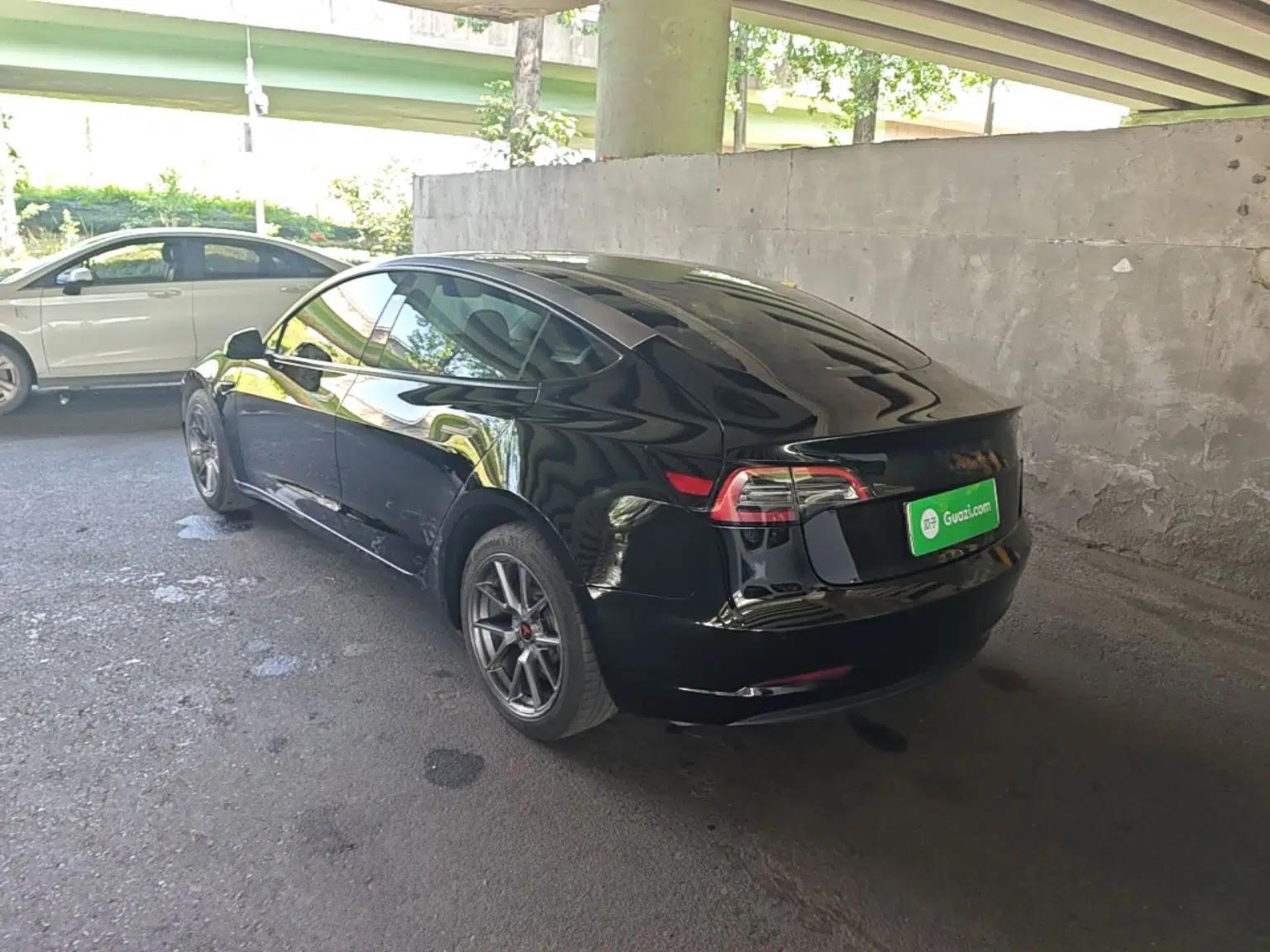 Tesla Model 3 2022 Rear-Wheel-Drive Version — миниатюра 4