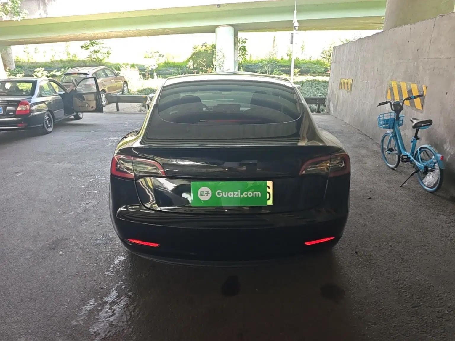 Tesla Model 3 2022 Rear-Wheel-Drive Version — миниатюра 5
