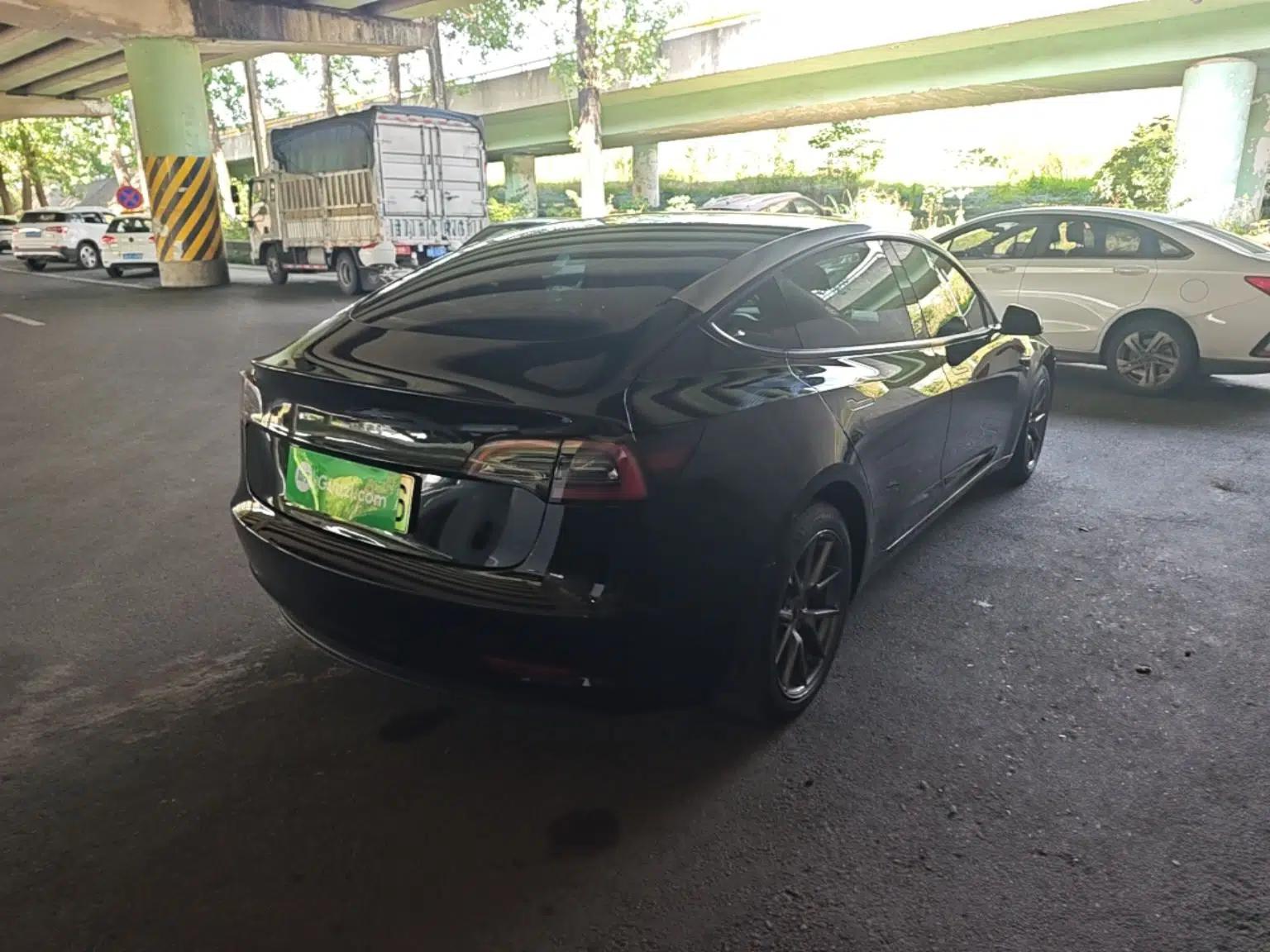 Tesla Model 3 2022 Rear-Wheel-Drive Version — миниатюра 6