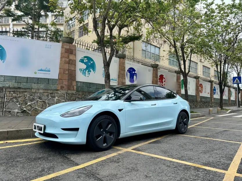 Tesla Model 3 2022 Rear-Wheel-Drive Version — миниатюра 13