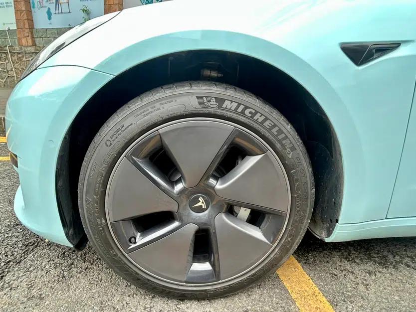 Tesla Model 3 2022 Rear-Wheel-Drive Version — миниатюра 5