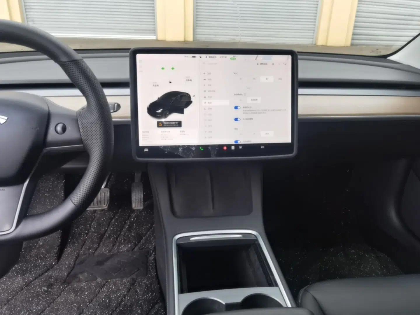 Tesla Model 3 2021 Standard Range Rear-Drive Upgraded Version — миниатюра 16