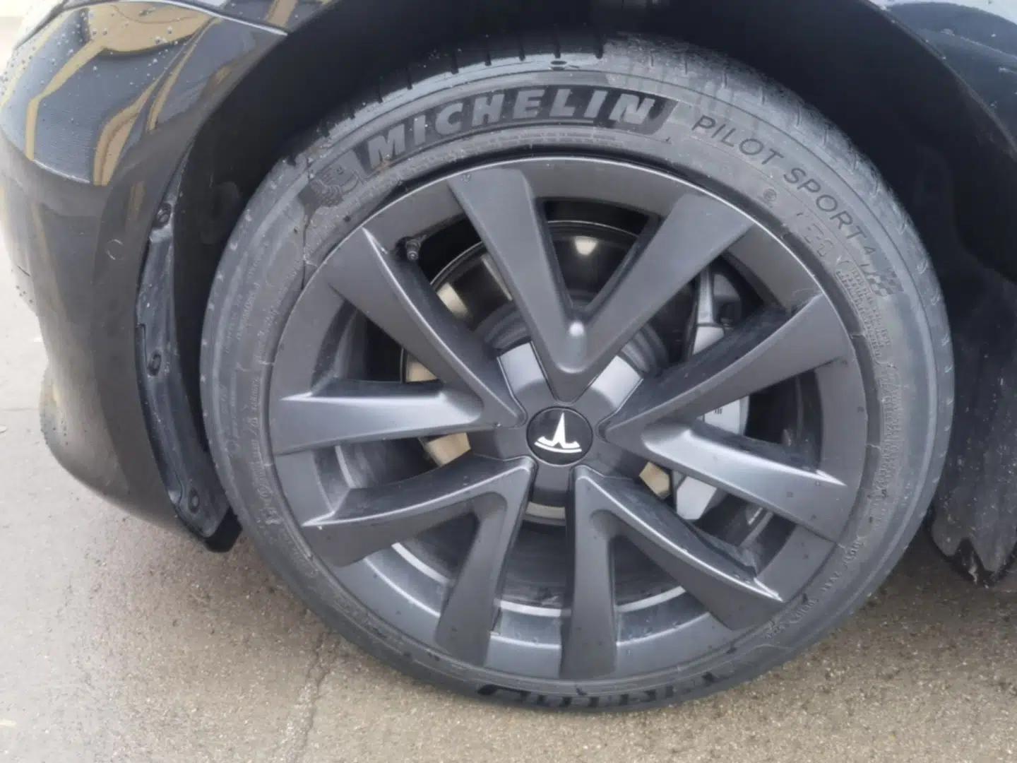 Tesla Model 3 2021 Standard Range Rear-Drive Upgraded Version — миниатюра 8