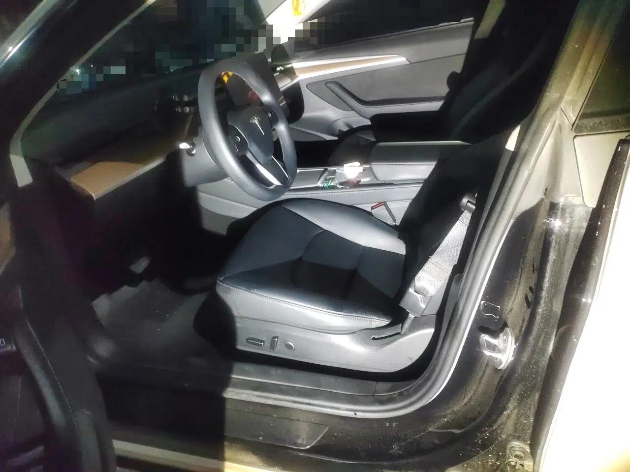 Tesla Model 3 2022 Rear-Wheel-Drive Version — миниатюра 17