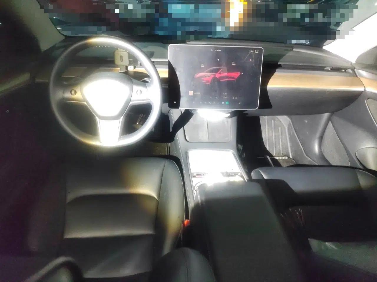 Tesla Model 3 2022 Rear-Wheel-Drive Version — миниатюра 10