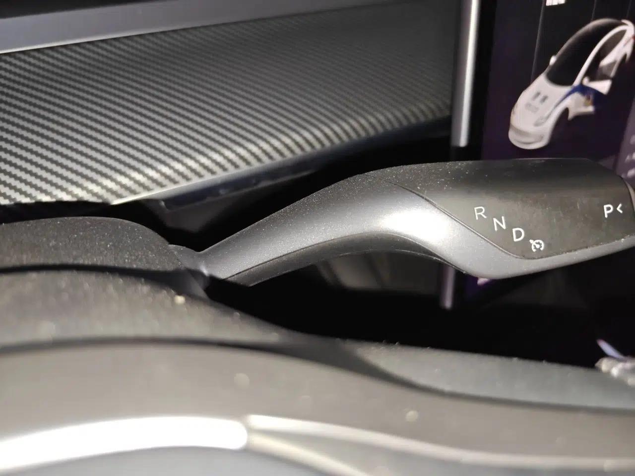 Tesla Model 3 2021 Standard Range Rear-Drive Upgraded Version — миниатюра 15
