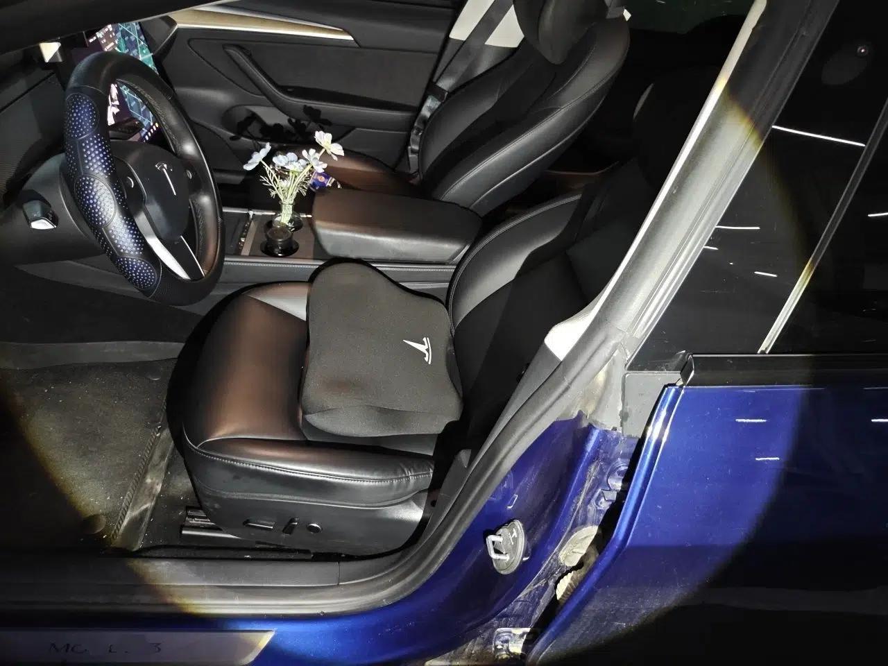 Tesla Model 3 2021 Standard Range Rear-Drive Upgraded Version — миниатюра 16