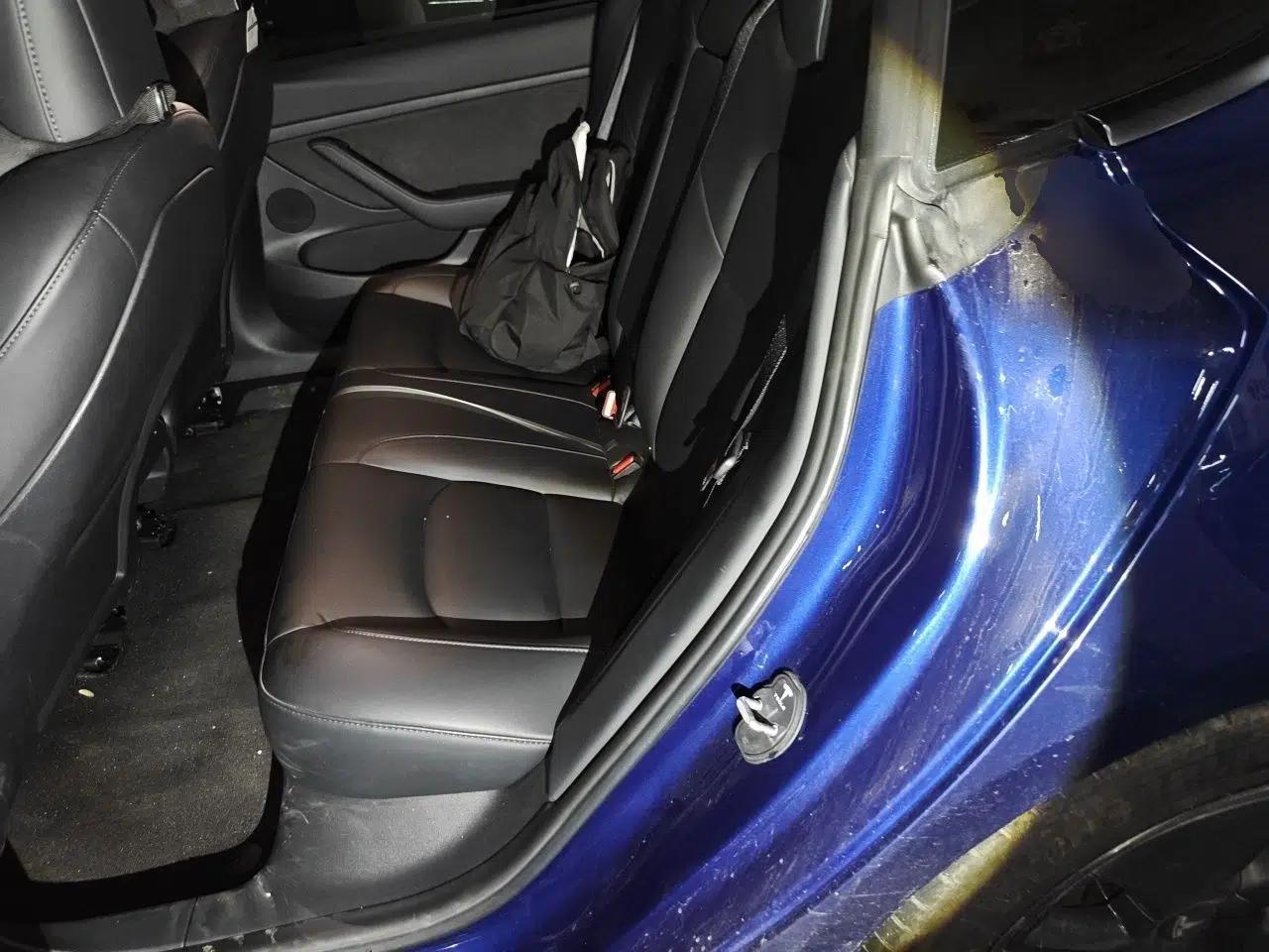 Tesla Model 3 2021 Standard Range Rear-Drive Upgraded Version — миниатюра 18