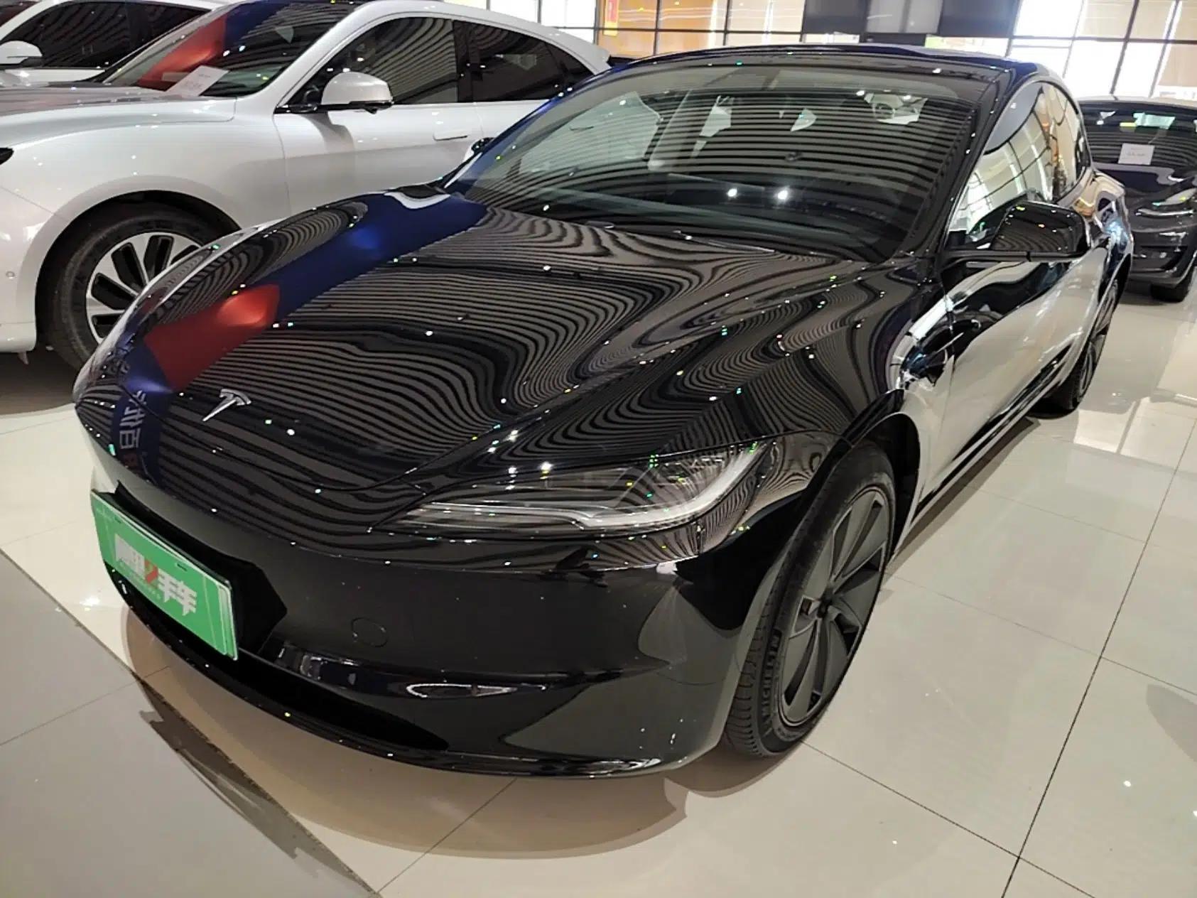 Tesla Model 3 2023 Rear-Wheel-Drive Version — миниатюра 1